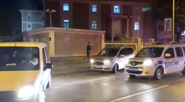 İzmir'de PKK/KCK operasyonu: 17 gözaltı görseli