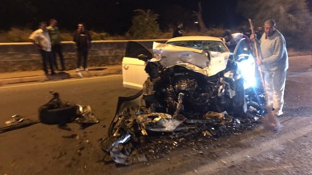 Kayseri'de 4 otomobil çarpıştı, çok sayıda yaralı var görseli