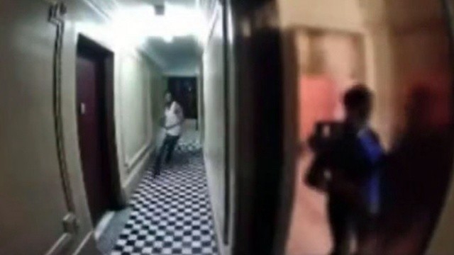Kendisini takip eden şahsın saldırısından son anda kurtuldu görseli