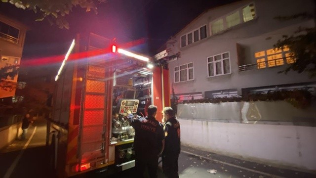 Kocaeli'nde korkutan yangın görseli