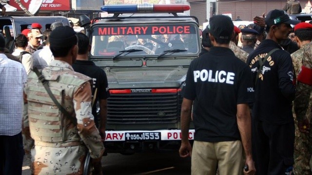 Pakistan'da silahlı saldırıda 4 polis öldü görseli