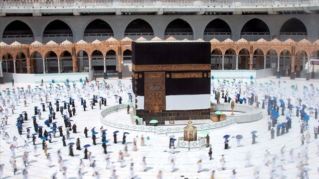 Suudi Arabistan, Endonezyalıların umre ziyaretine izin verdi görseli