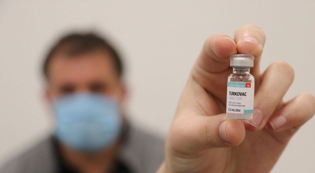 Yerli aşı TURKOVAC Manisa'da gönüllülere uygulanmaya başlandı görseli
