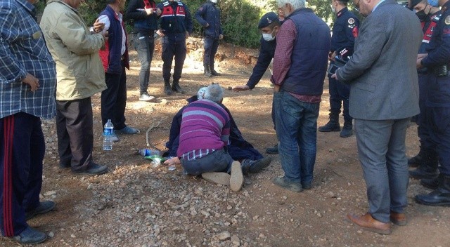 100 saattir dağ taş aranan yaşlı kadını İHA muhabiri buldu görseli