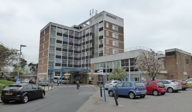 Aşı yaptırmayan 8 aylık hamile kadın, doğumdan sonra Covid-19’dan öldü görseli