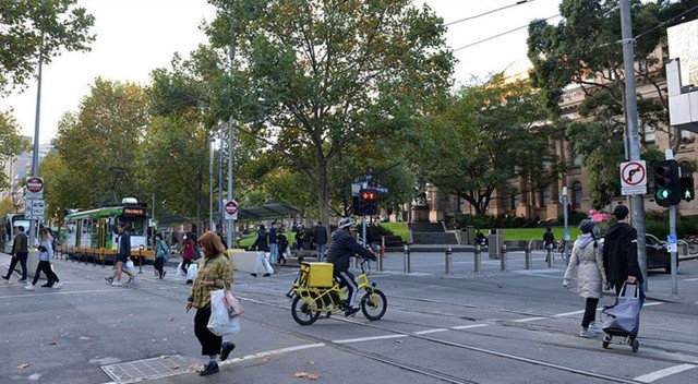 Avustralya’da 12 yaşından küçüklere korona aşısı görseli