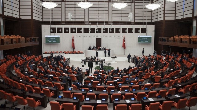 Azerbaycan tezkeresi Meclis'te kabul edildi görseli