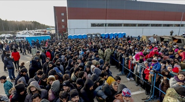 Belarus-Polonya sınırındaki bekleyiş 'Almanya’da yaşama' umuduyla sürüyor görseli