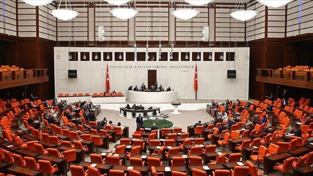 CHP ve HDP'li vekillerin dokunulmazlıkları kaldırılabilir görseli