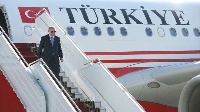 Cumhurbaşkanı Erdoğan, Türkmenistan'dan döndü görseli