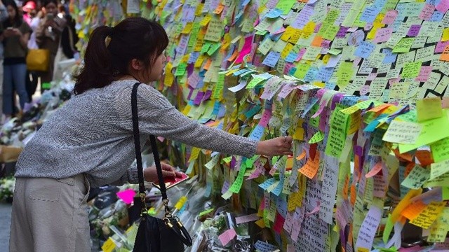 Dünyada her 11 dakikada 1 kadın öldürülüyor görseli