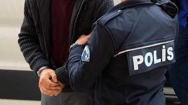 FETÖ soruşturması kapsamında aranan 2 kişi İzmir'de yakalandı görseli