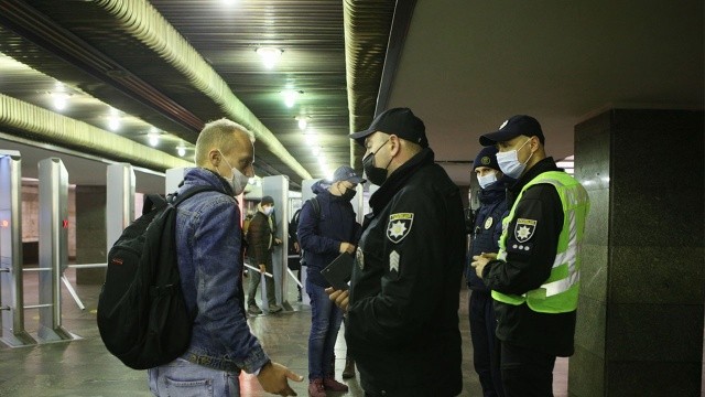 Kiev'de Kovid-19 tedbirleri sıkılaştırıldı görseli
