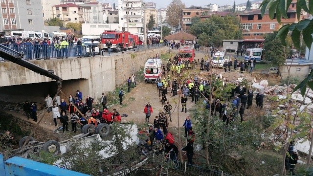 Kocaeli'deki servis kazasında ölü sayısı 4'e yükseldi görseli