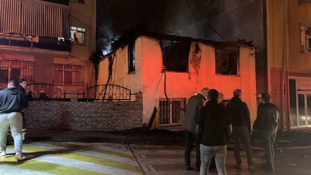 Kocaeli'nde ev yangını: 1 ölü görseli