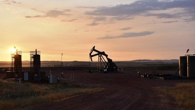 Brent petrolün varil fiyatı son üç ayın en düşük seviyesinde görseli