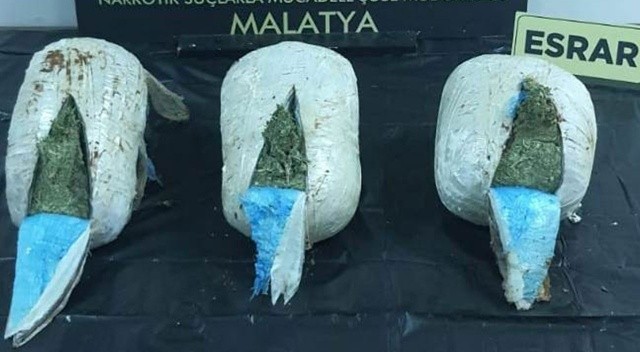 Peynir bidonlarından 5 kilo 890 gram uyuşturucu çıktı görseli
