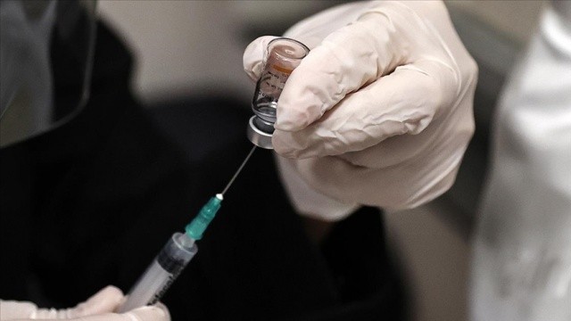 Pfizer-BioNTech, 3. doz aşının ABD'deki tüm yetişkinlere uygulanması için onay istedi görseli