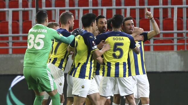 Fenerbahçe, Belçika'da rahat kazandı görseli