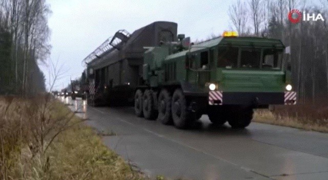 Rusya'dan gövde gösterisi! Belarus ve Ukrayna sınırı yakınlarına balistik füze yerleştirdi görseli