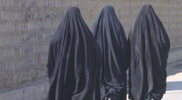 Taliban'dan kadınlara dizi yasağı görseli