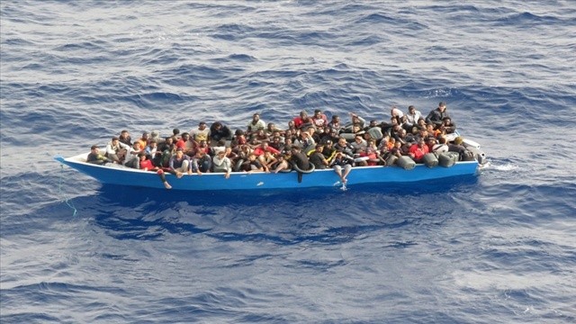 Tunus açıklarında 125 göçmen kurtarıldı görseli