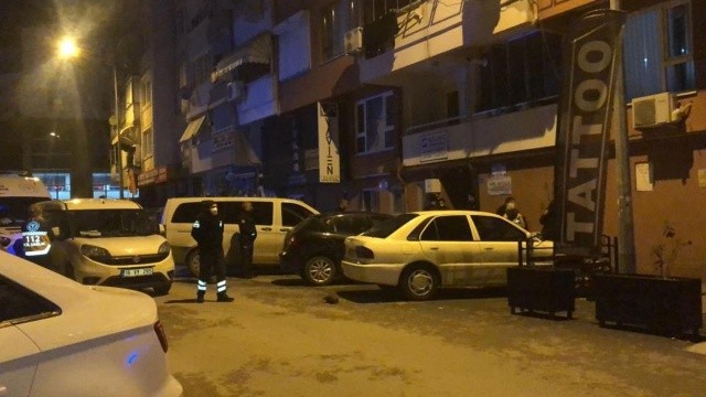 77 yaşındaki karısını uykusunda öldürdü görseli