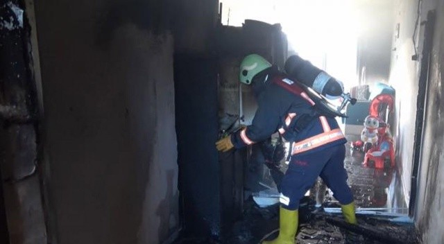 Elektrikli soba bir evi daha küle çevirdi görseli