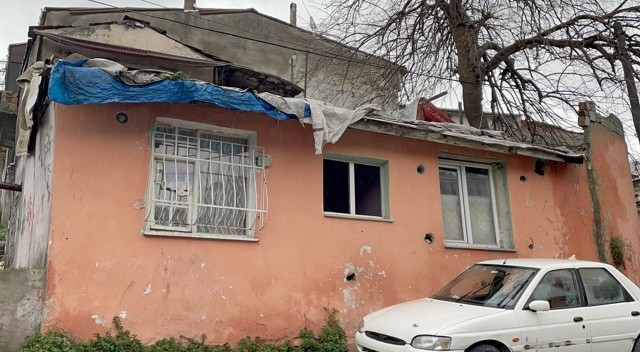 Gaziosmanpaşa'da çıkan yangında iki çocuk hayatını kaybetti görseli