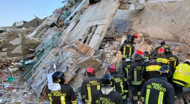 İtalya’daki doğal gaz patlamasında can kaybı 7’ye yükseldi görseli