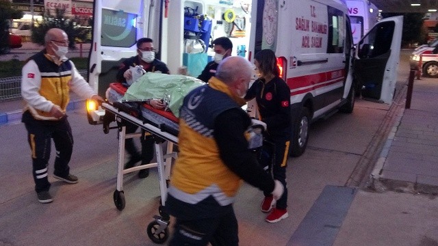 Liseli Nefise Buruk'u yaya geçidinde kamyonet ezdi görseli