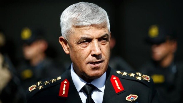 Orgeneral Arif Çetin, 6 teröristin öldürüldüğü mağarayı inceledi görseli