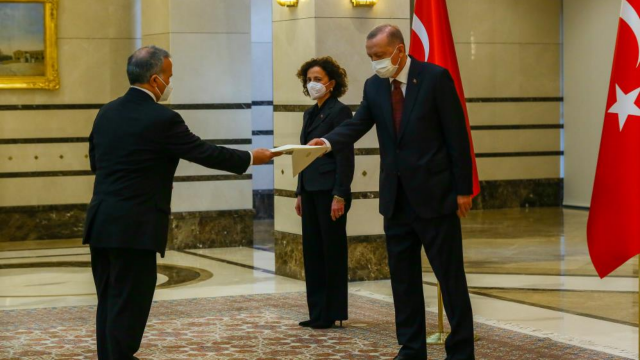 ABD ve İtalya Büyükelçilerinden Erdoğan'a güven mektubu görseli