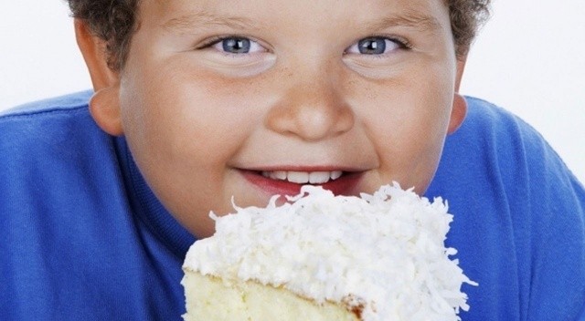 Büyükanne ve büyükbaba obezse çocukta obezite riski büyük görseli