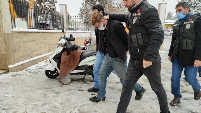 Evine çay içmeye gittiği adamı kabloyla öldüren zanlı tutuklandı görseli