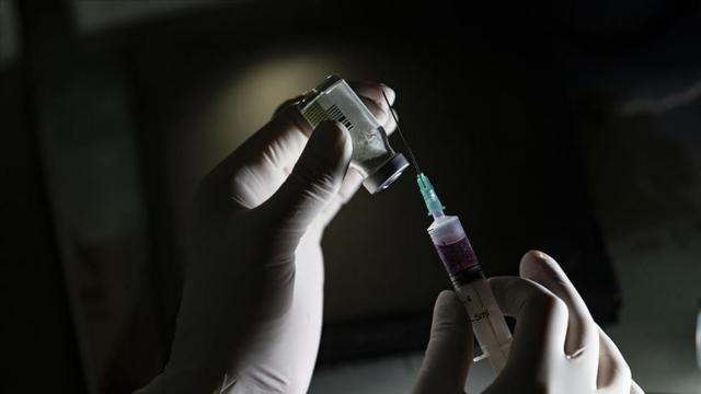 Pfizer CEO'sundan umutlu açıklama: Birkaç ay içinde normale döneceğiz görseli