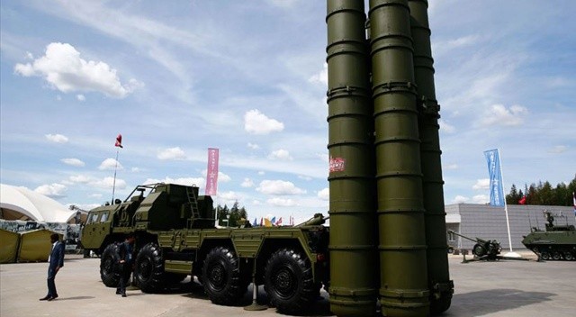 Rusya askeri tatbikat için Belarus’a iki S-400 gönderdi görseli