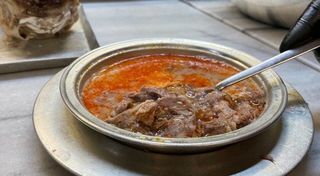 Soğuğa karşı doğal antibiyotik:  Vatandaşlar kelle paçaya yoğun ilgi gösteriyor görseli