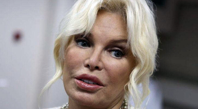 Ajda Pekkan'ın fotoğrafı sosyal medyayı salladı: Balmumu heykeli sandım görseli