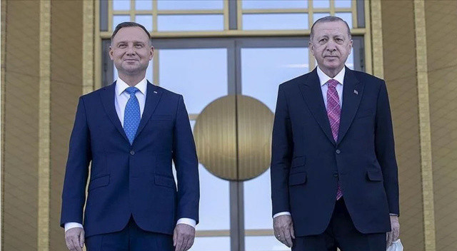 Cumhurbaşkanı Erdoğan, Polonya Cumhurbaşkanı Duda ile telefonda görüştü görseli