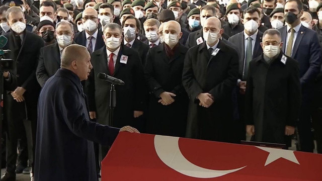 Erdoğan Şehit Özel harekat müdürü Hayrettin Eren'in cenazesine katıldı görseli