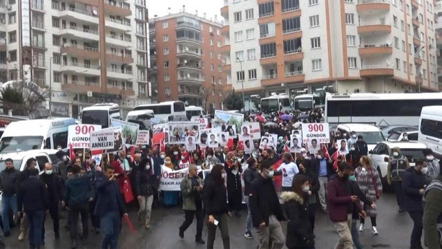Evlat nöbetinde 900. gün: Şehitler ölmez, vatan bölünmez görseli