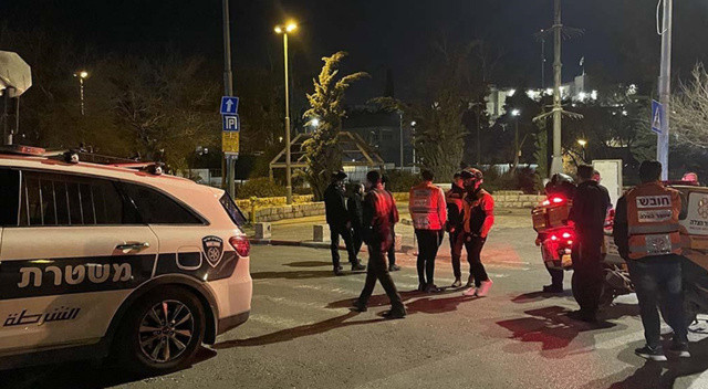 Fanatik İsrailliler Filistinli aileye saldırdı: Çok sayıda kişi yaralı görseli