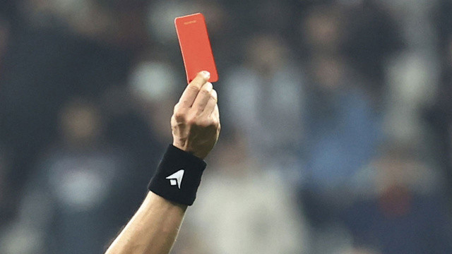 Slavia Prag-Fenerbahçe maçının hakemi belli oldu görseli