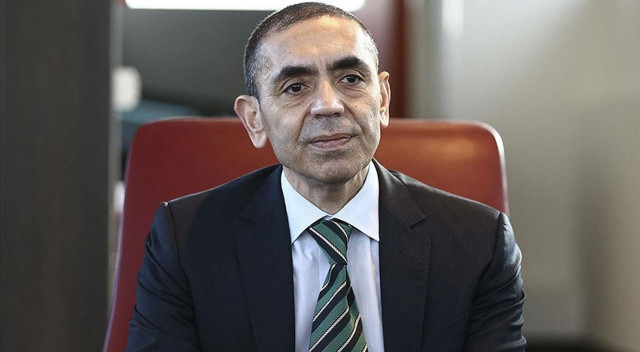 Uğur Şahin açıkladı: Pfizer-BioNTech’in Omicron aşısı ertelendi görseli