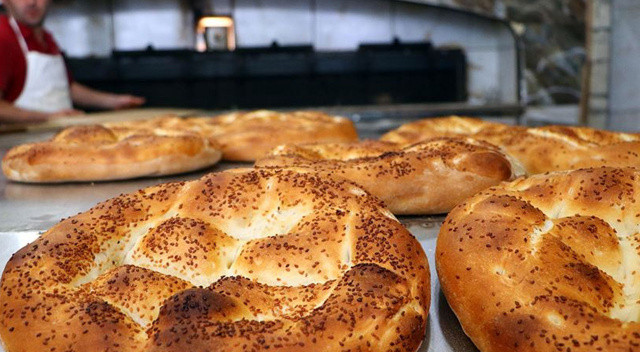Kütahya'da ramazan pidesi 10 liraya satılacak görseli