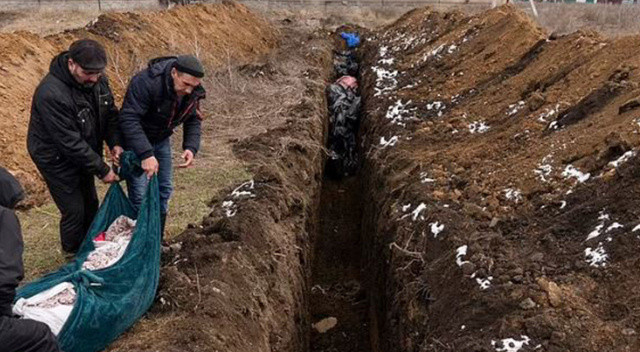 Mariupol’de insanlar aç kaldı, 3 bebek susuzluktan öldü görseli