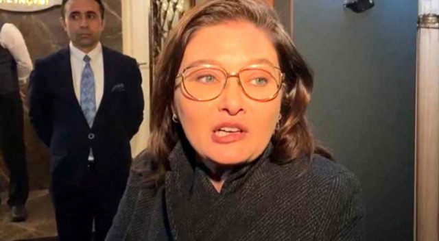 Nurgül Yeşilçay geçirdiği trafik kazası sonrası ilk kez konuştu: İzleri geçmedi, tedavim devam ediyor görseli