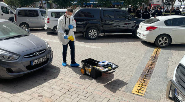Zeytinburnu’nda aileler arası silahlı çatışma: 1'i ağır 9 yaralı görseli
