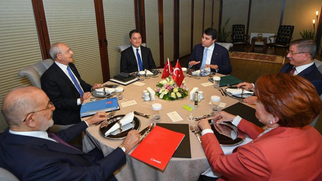 Altı muhalefet partisi üçüncü defa buluştu görseli